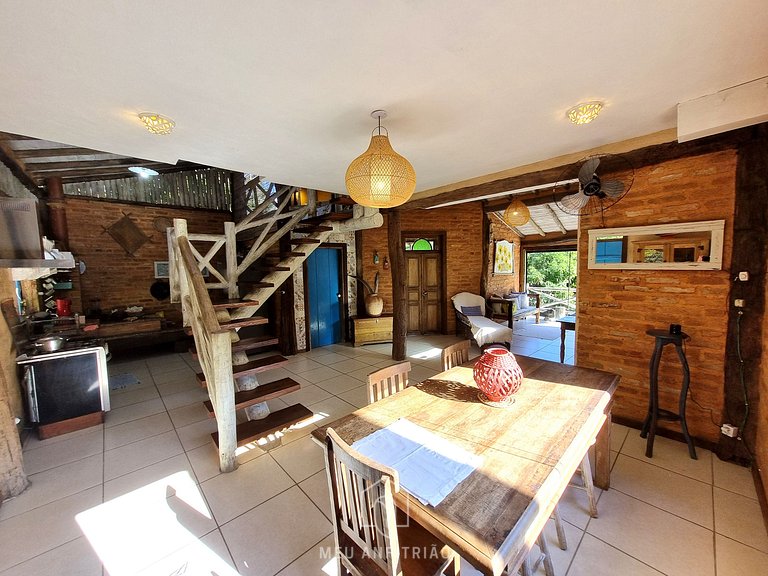 Barbecue and garage 500m from Perequê Beach