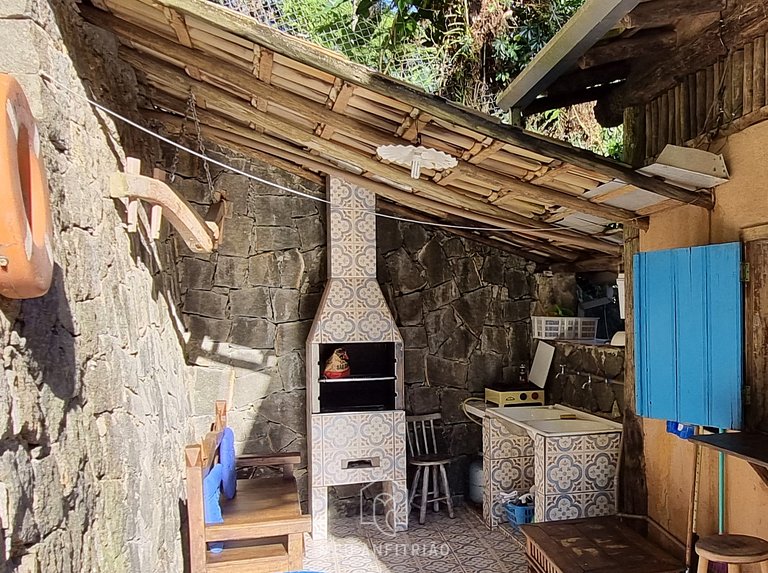 Barbacoa y garaje a 500m de la Playa de Perequê