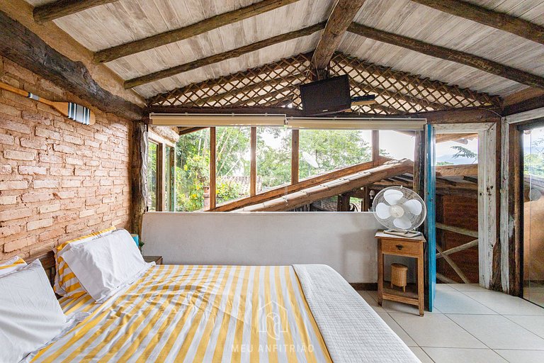 Churrasqueira e garagem a 500m da Praia de Perequê