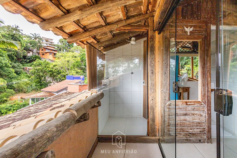 Barbecue and garage 500m from Perequê Beach