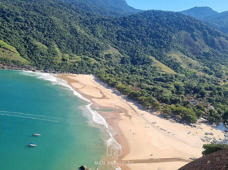 Barbacoa y garaje a 500m de la Playa de Perequê