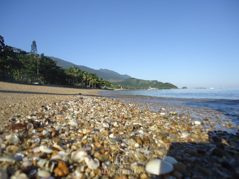 Barbecue and garage 500m from Perequê Beach