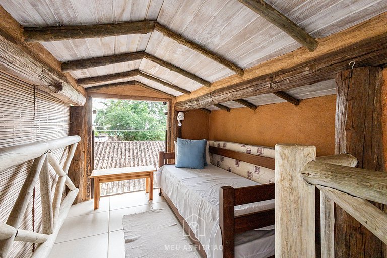 Churrasqueira e garagem a 500m da Praia de Perequê