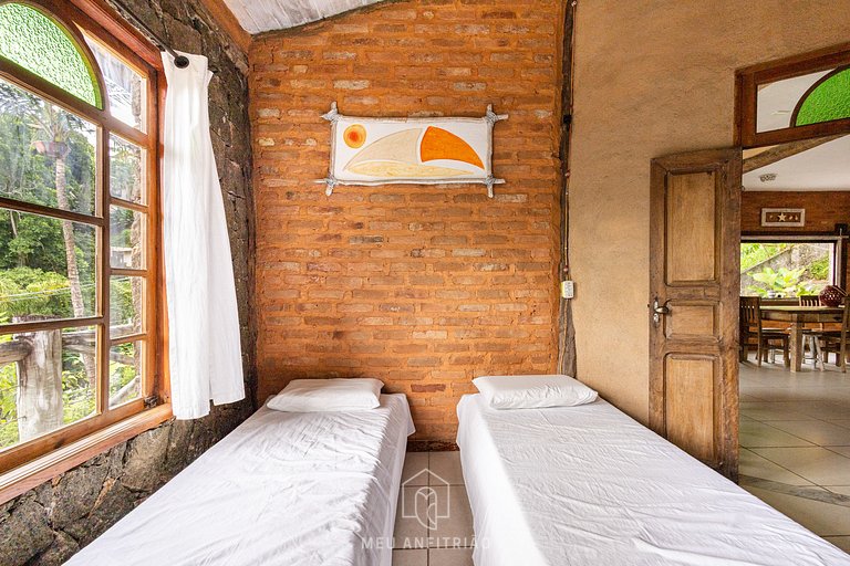 Barbacoa y garaje a 500m de la Playa de Perequê