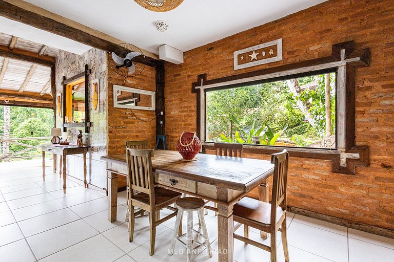 Barbacoa y garaje a 500m de la Playa de Perequê