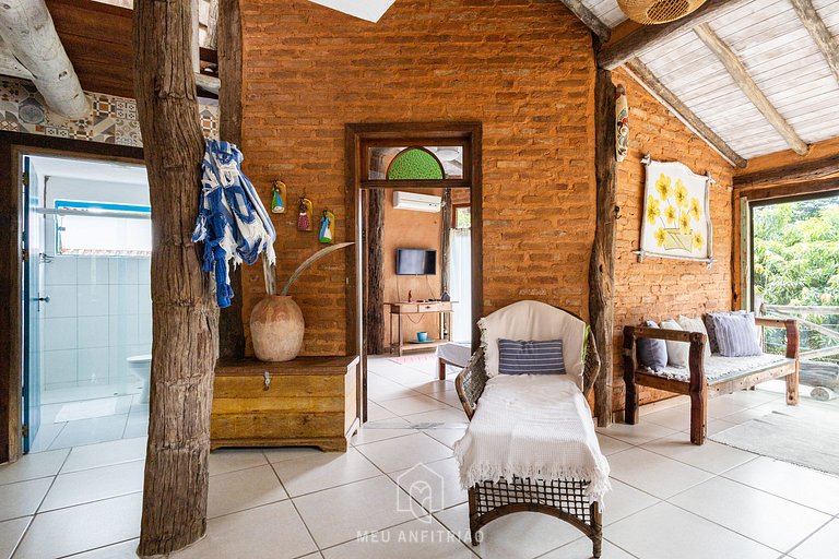 Churrasqueira e garagem a 500m da Praia de Perequê