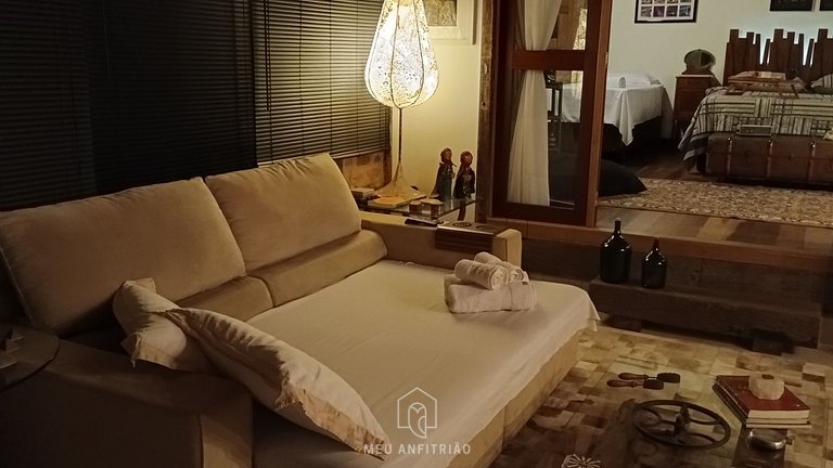 House with Stream and Garden in Lumiar