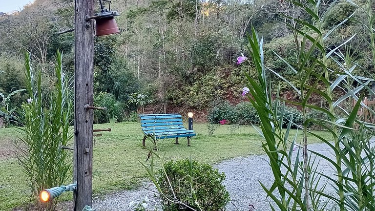 House with Stream and Garden in Lumiar