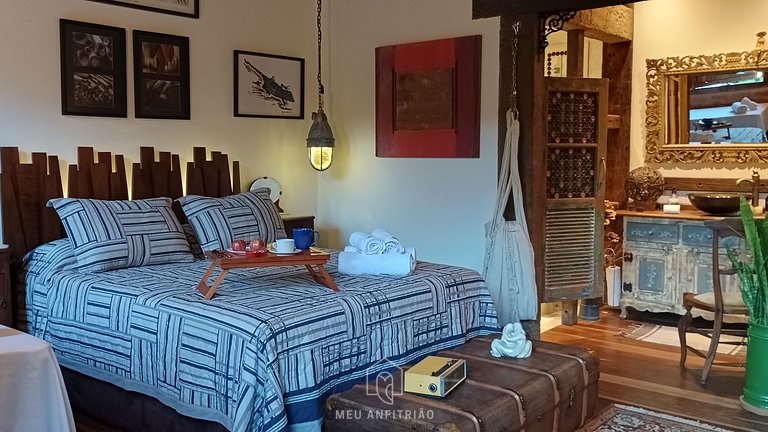 House with Stream and Garden in Lumiar