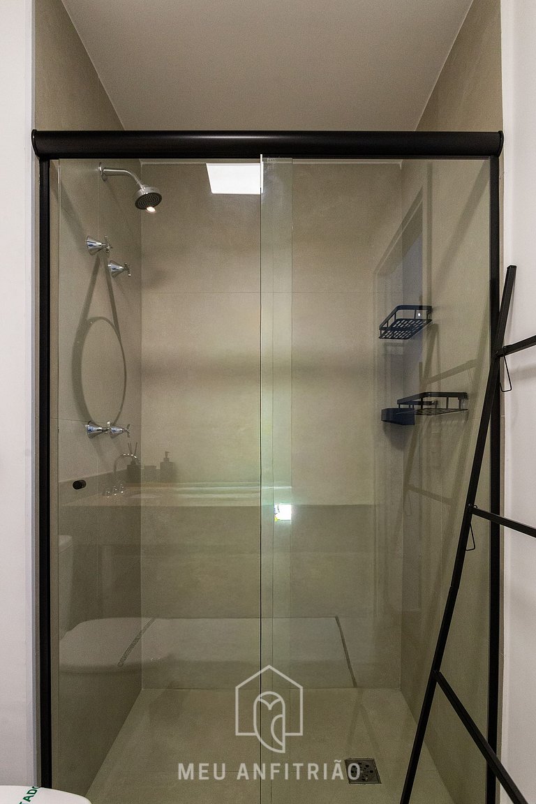 Studio p/2, cozinha, academia, a 300m do metrô