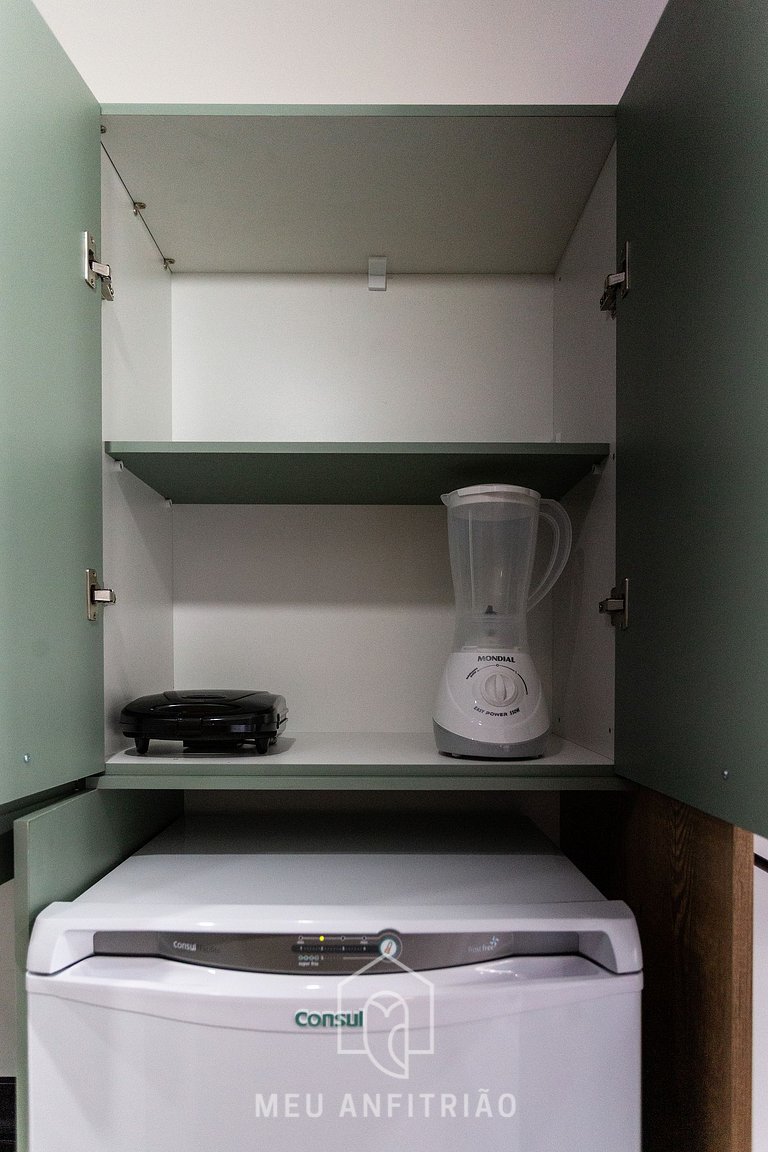 Studio p/2, cozinha, academia, a 300m do metrô