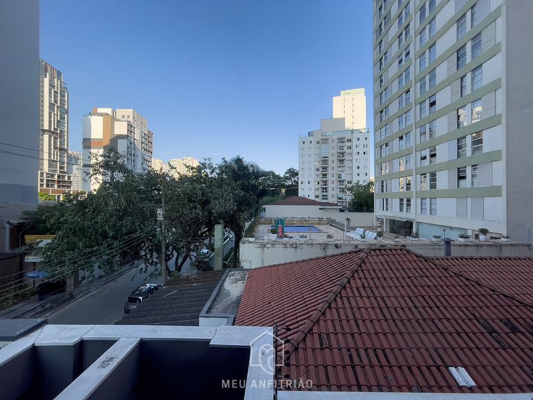 Studio p/2, cozinha, academia, a 300m do metrô