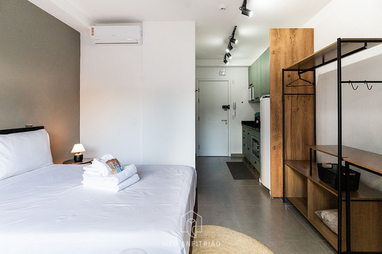 Studio for 2, kitchen, gym, 300m from the subway