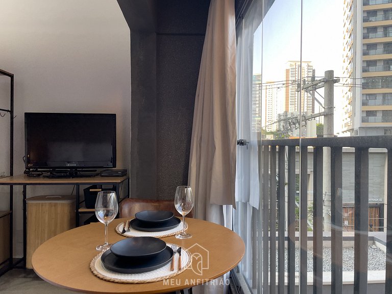 Studio p/2, cozinha, academia, a 300m do metrô