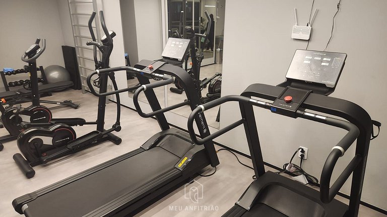 3-person stay near Borba Gato subway with balcony