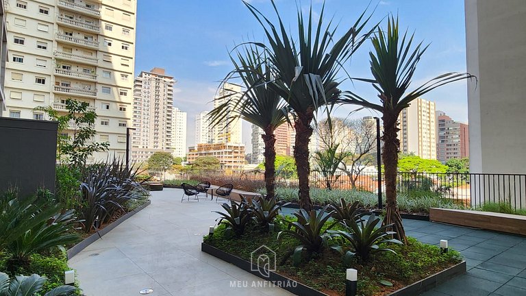 3-person stay near Borba Gato subway with balcony