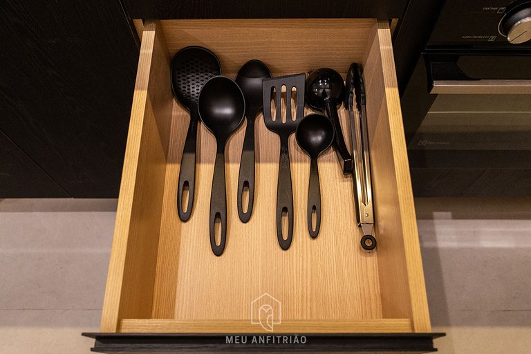 Studio with balcony, pool and gym in Brooklin