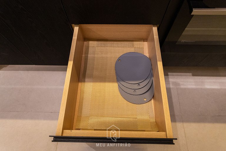 Studio c/ varanda, piscina e academia no Brooklin