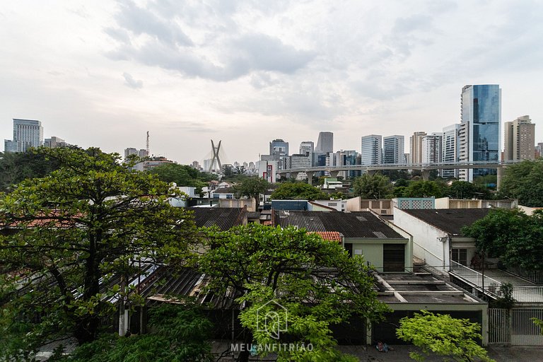 Studio with balcony, pool and gym in Brooklin