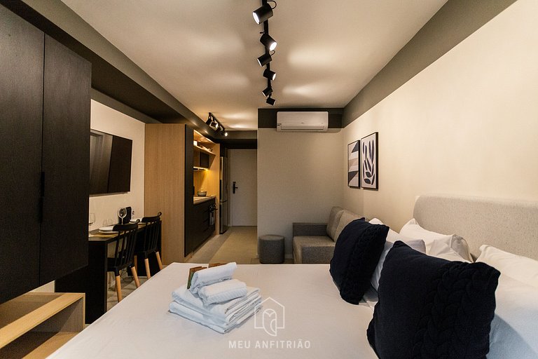 Studio c/ varanda, piscina e academia no Brooklin