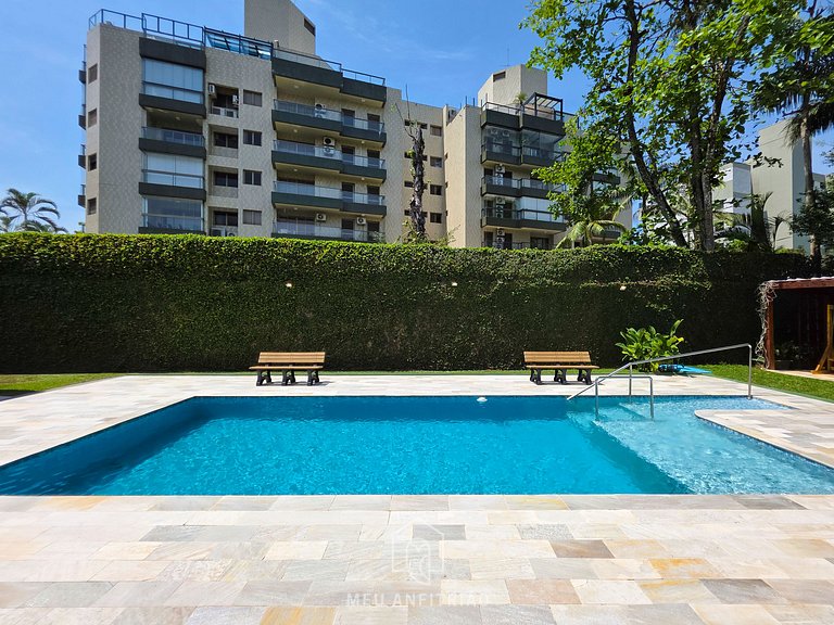 Casa na Riviera de São Lourenço com Piscina e Praia