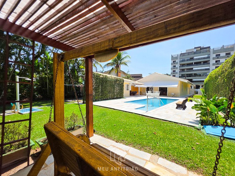 Casa en Riviera de São Lourenço con Piscina y Playa