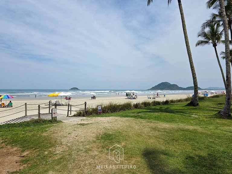 House with pool near the beach in Riviera
