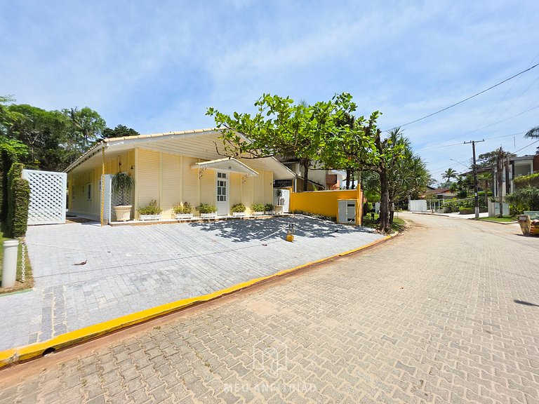 Casa na Riviera de São Lourenço com Piscina e Praia