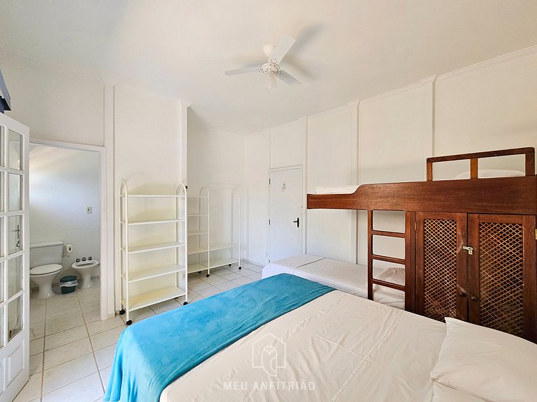 Casa com piscina perto da praia na Riviera