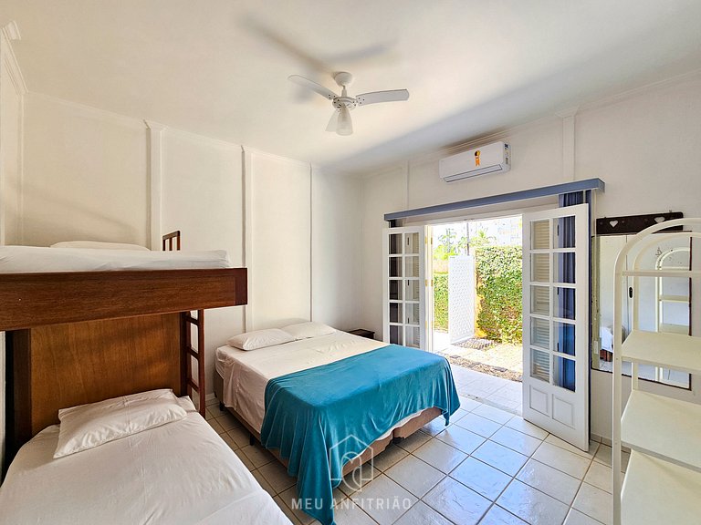 Casa com piscina perto da praia na Riviera