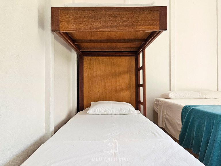 House with pool near the beach in Riviera