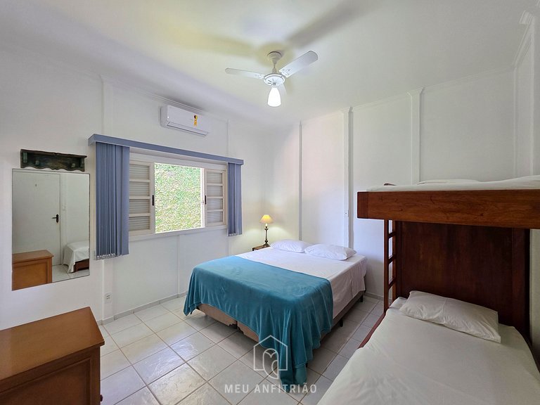 Casa com piscina perto da praia na Riviera