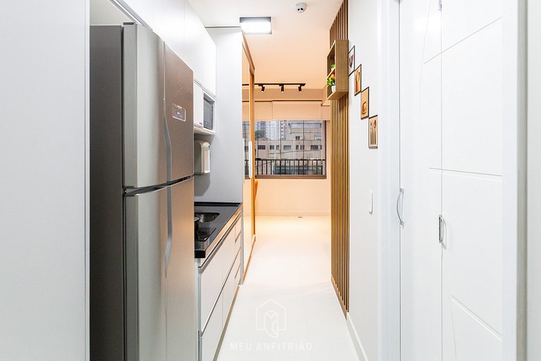 Studio for 2, building near São Paulo Hospital