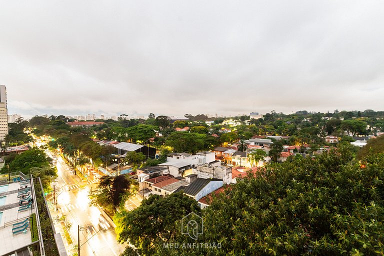 Studio p/2, varanda e lazer, a 400m do metrô