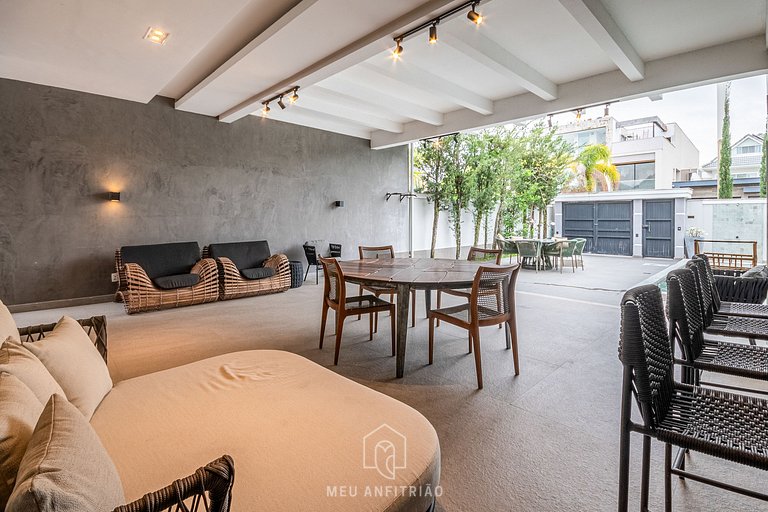 5-Suite House with Pool in Barra da Tijuca Rio
