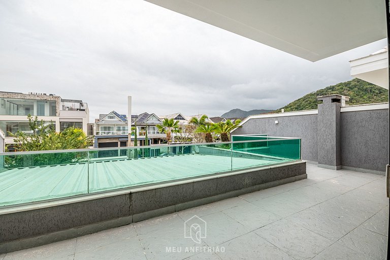 Casa p/11, piscina y churrasqueira cerca de playa