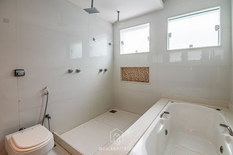 Casa p/11, piscina y churrasqueira cerca de playa