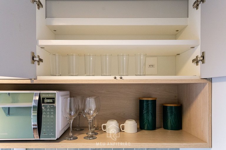 Studio for 2, pool, gym 1.5 km from the airport