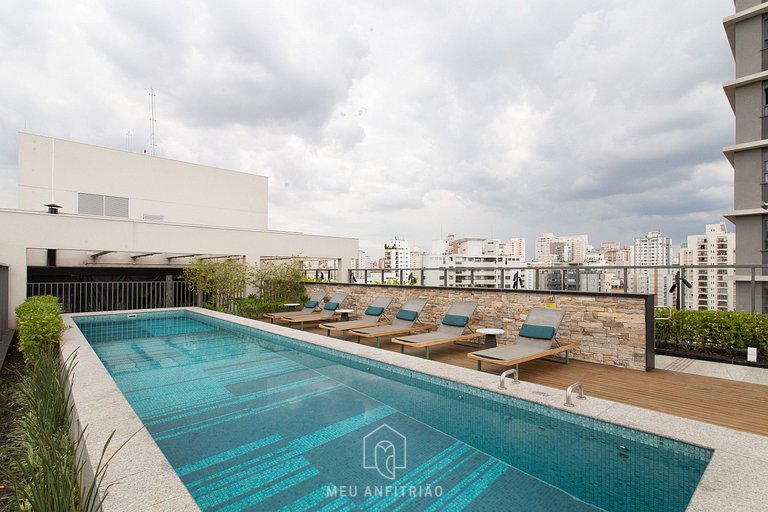 Studio for 2, pool, gym 1.5 km from the airport