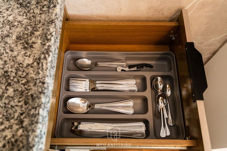 Apartamento amplo, no centro, com lazer completo