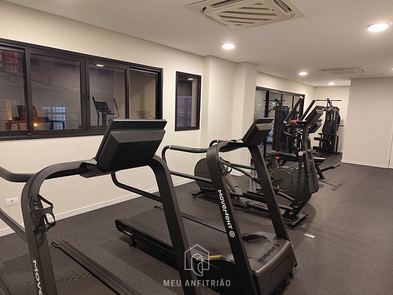 Studio for 4 next to subway and shopping