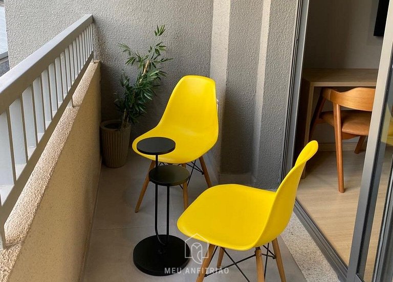 2 people, balcony, leisure 100m from the subway