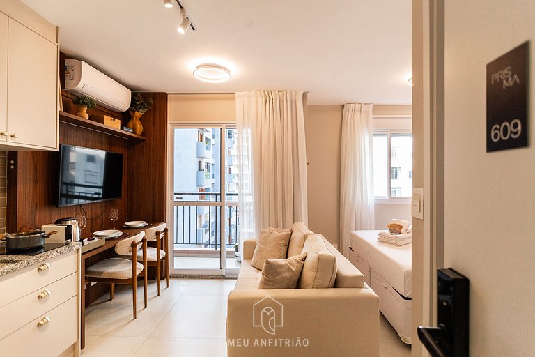 Studio com cama queen, piscina em Pinheiros