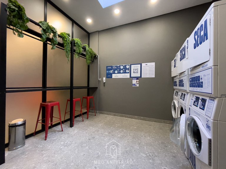 Studio with queen-size bed, balcony in Pinheiros