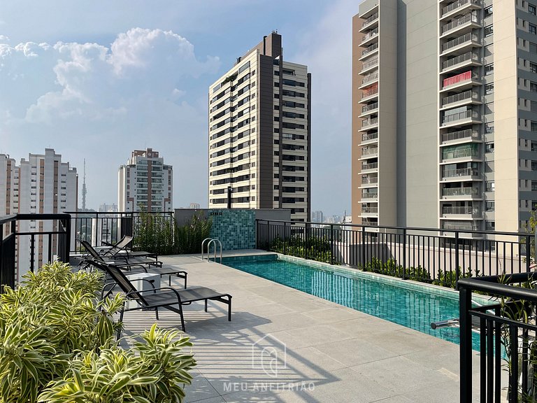 Studio with queen-size bed, balcony in Pinheiros