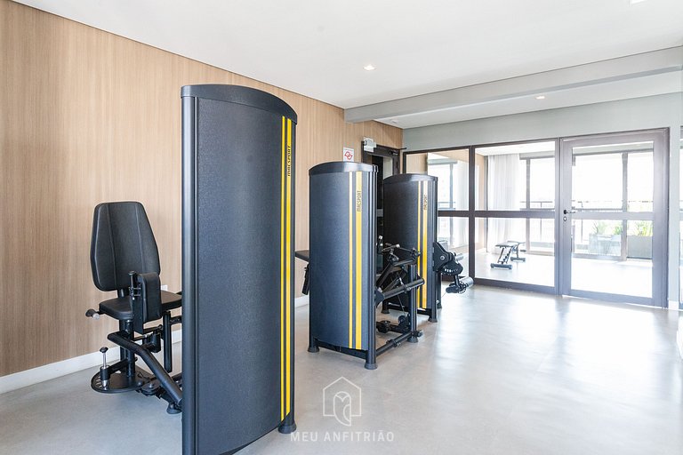 Studio p/4, lado do metrô, perto do Cons. Americ.