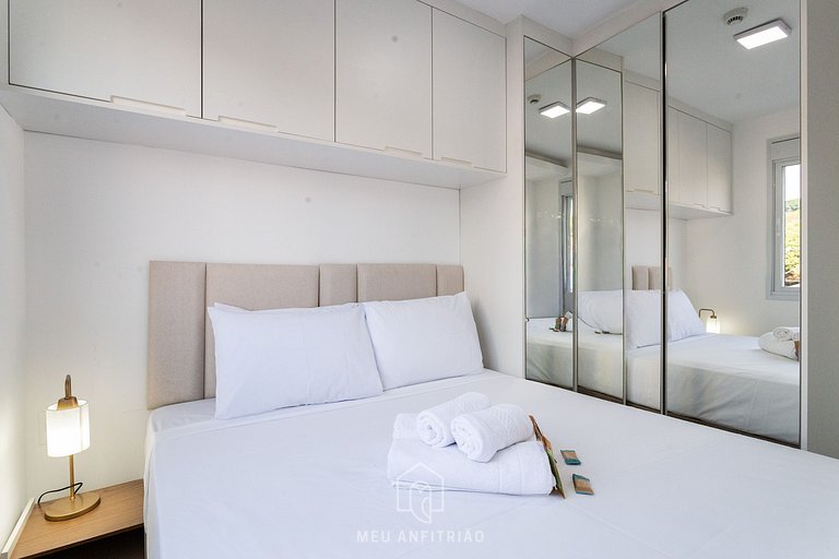 38m² | 2 rooms | Equipped kitchen | 300m subway