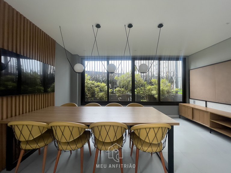 38m² | 2 rooms | Equipped kitchen | 300m subway