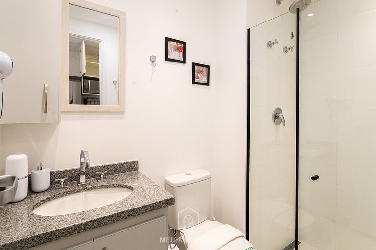 Studio em cond. c/ piscina perto do metrô