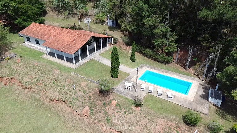 Ranch with pool, barbecue, nature and leisure